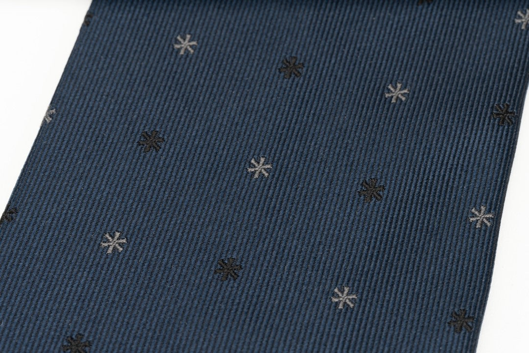 Cravate Bleu Marine Snow Peak Avec Astérisque