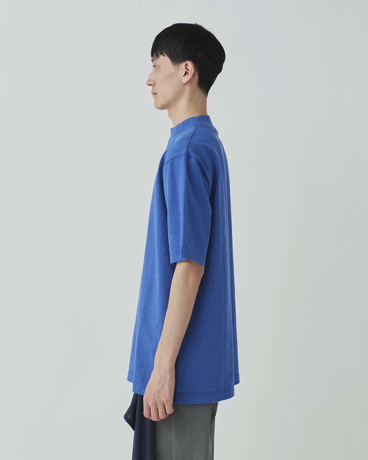 ⁣⁢T-Shirt À Col Montant En Coton Recyclé⁤⁣
