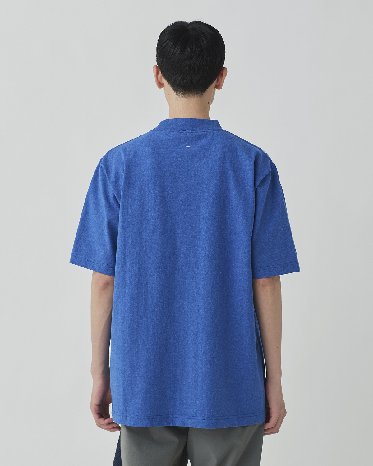 ⁣⁢T-Shirt À Col Montant En Coton Recyclé⁤⁣