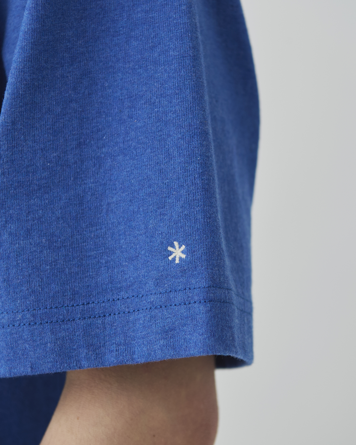 ⁣⁢T-Shirt À Col Montant En Coton Recyclé⁤⁣