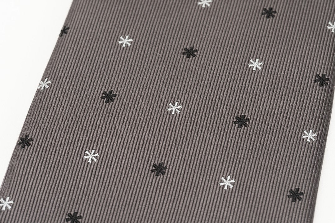⁣⁢Cravate Grise À Motif D'Astérisque Snow Peak⁤⁣
