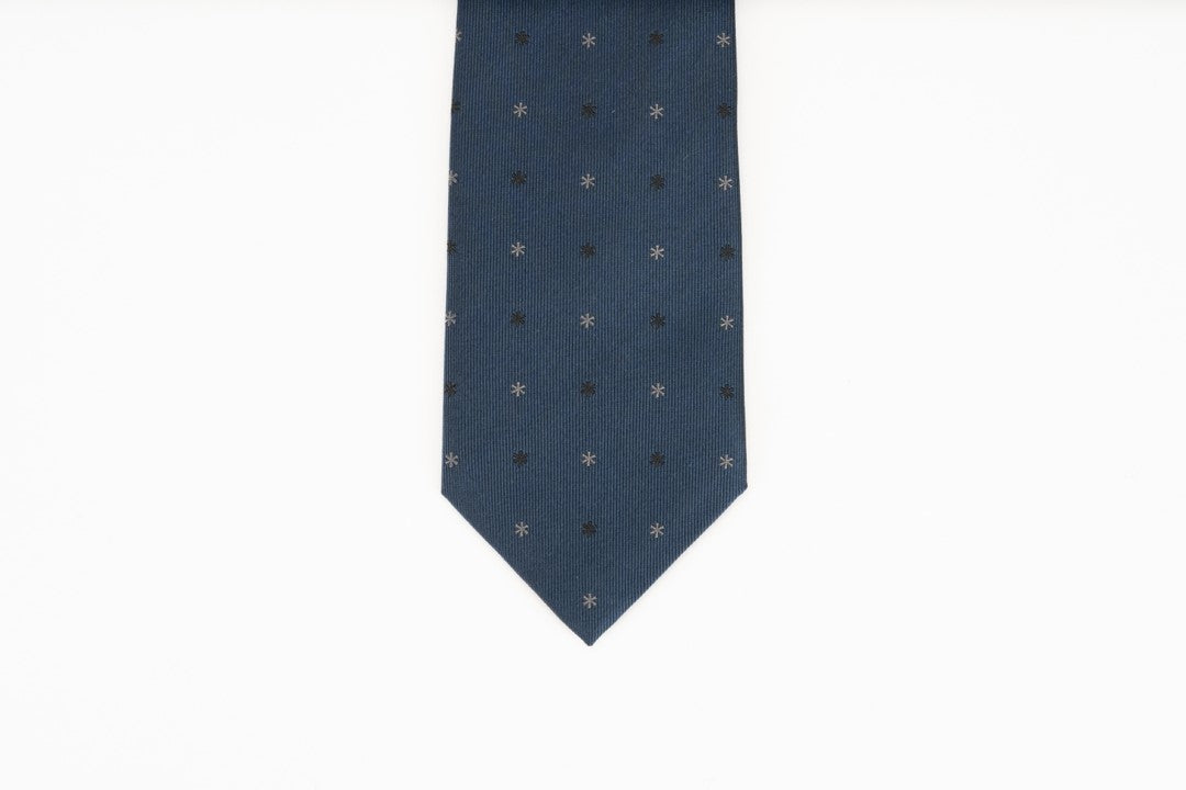 ⁣⁢Cravate Bleu Marine Snow Peak Avec Astérisque⁤⁣