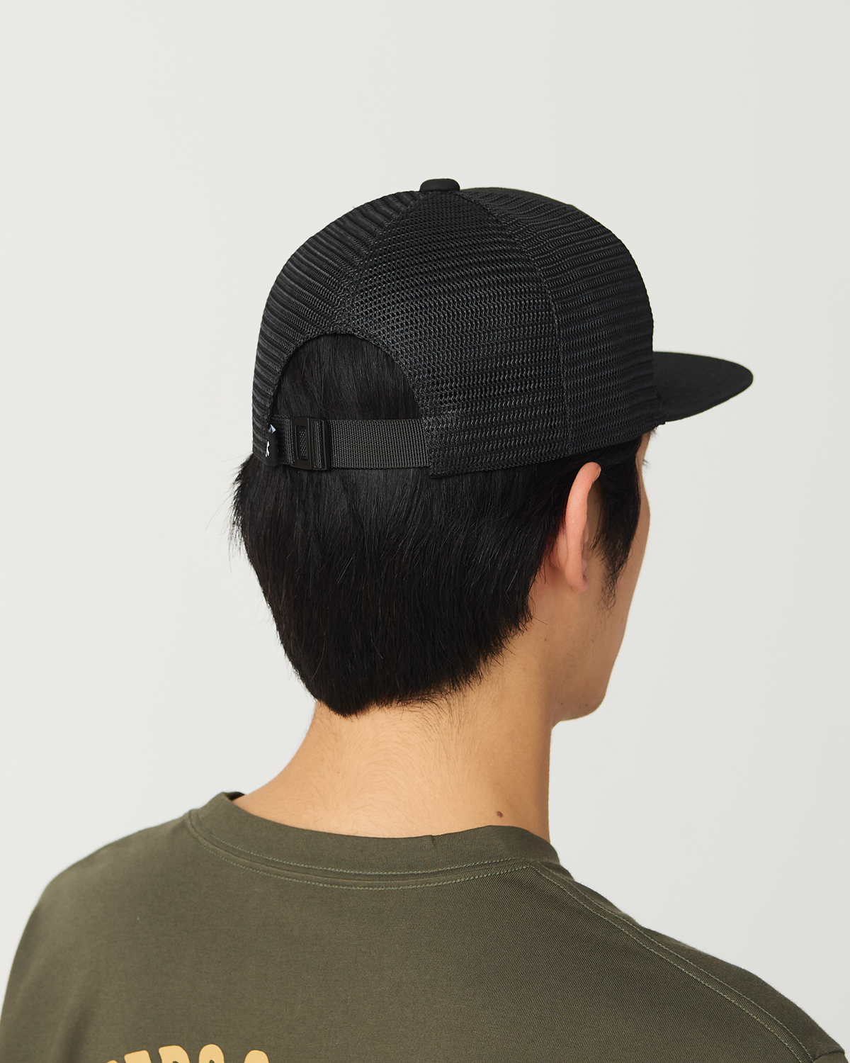 ⁣⁢Bonnet Plat En Mailles⁤⁣